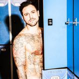 Pascual Fernández ('Supervivientes') desnudo frente una taquilla en una sauna gay