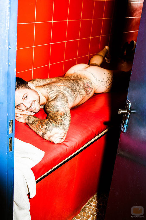 Pascual Fernández ('Supervivientes') totalmente desnudo en una sauna gay