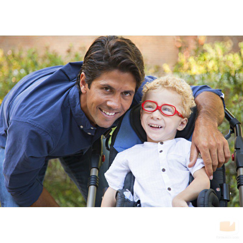 Fernando Verdasco posa para el calendario 2015 del Hospital de San Rafael