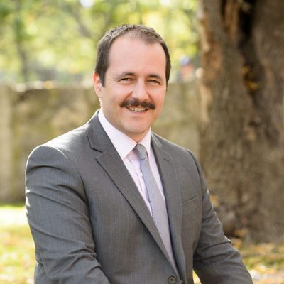 Ricardo Castella es Lolo en 'Algo que celebrar'