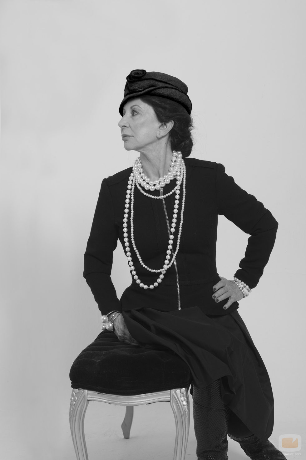 Karmele posa como Coco Chanel para la 'Sálvame Fashion Week'