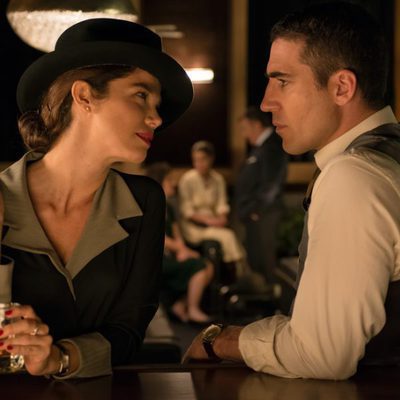 Miguel Ángel Silvestre y Juana Acosta en 'Velvet'
