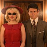 Patricia y Enrique en el ascensor en 'Velvet'