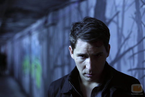 Un extraño se cruza en el camino de Caperucita Roja en 'Cuéntame un Cuento'