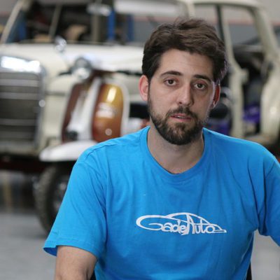 José Ramón es el pintor de 'House of cars'