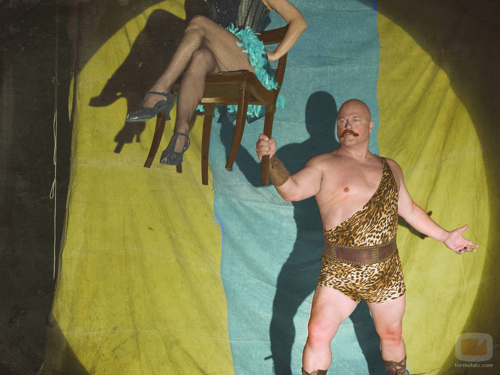 Michael Chiklis es Dell Toledo en 'American Horror Story: Freak Show'
