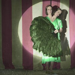 Sarah Paulson es Bette y Dot Tattler en 'American Horror Story: Freak Show'