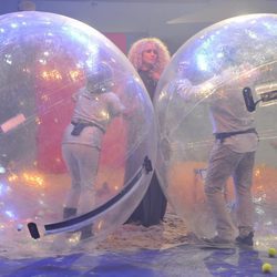 Azahara y sus padres en la gala 13 de 'Gran Hermano 15'