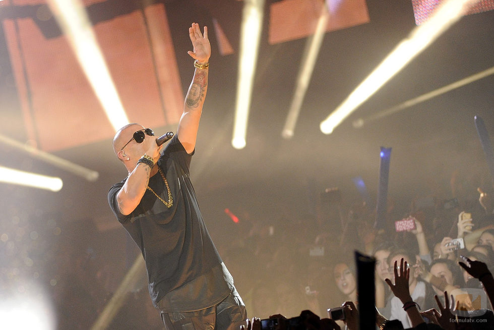 Wisin durante su actuación en los Premios 40 Principales 2014