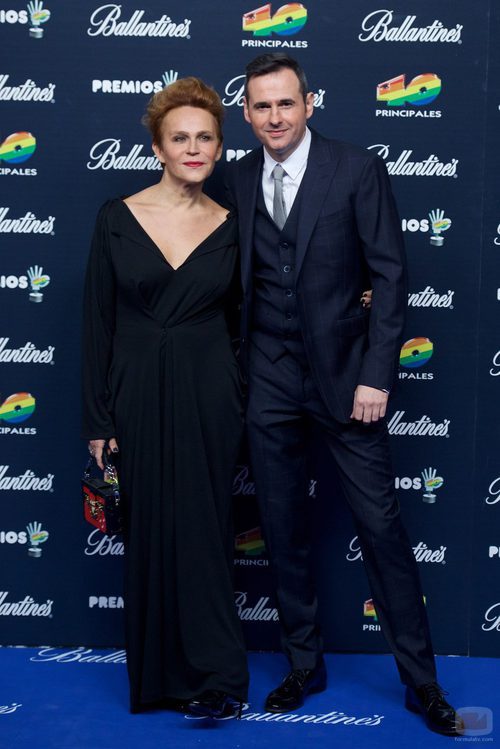 Antonia San Juan y Luis Miguel Segui en el photocall de los Premios 40 Principales 2014 