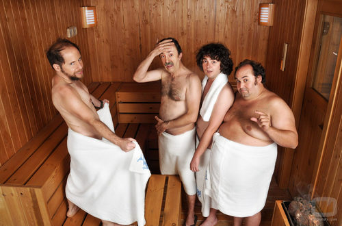 Los clientes de 'Gym Tony' en la sauna