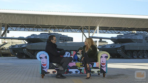 Marta Sánchez charlando con Risto Mejide