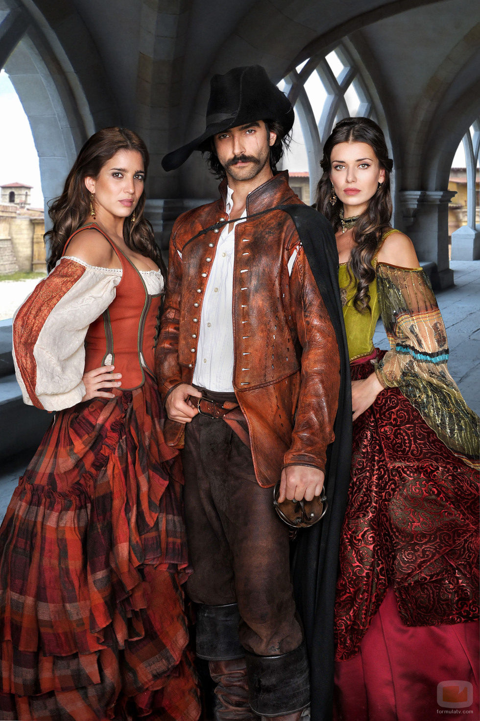 Aitor Luna, Lucía Jiménez y Natasha Yarovenko