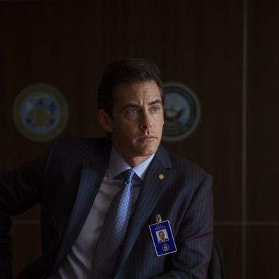 Adam Kaufman es Lucas Newsome en 'Asuntos de Estado'