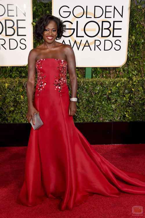 Viola Davis, radiante en la alfombra roja de los Globos de Oro 2015