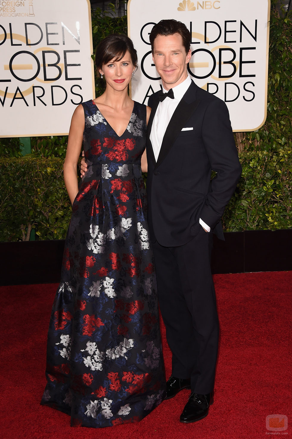 Benedict Cumberbatch y Sophie Hunter en los Globos de Oro 2015