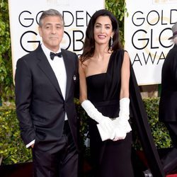 George Clooney y Amal Alamuddin Clooney en los Globos de Oro 2015