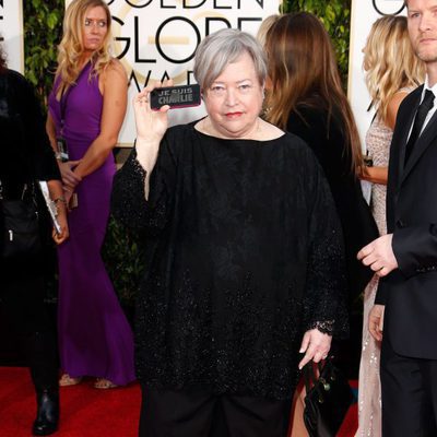 Kathy Bates en los Globos de Oro 2015