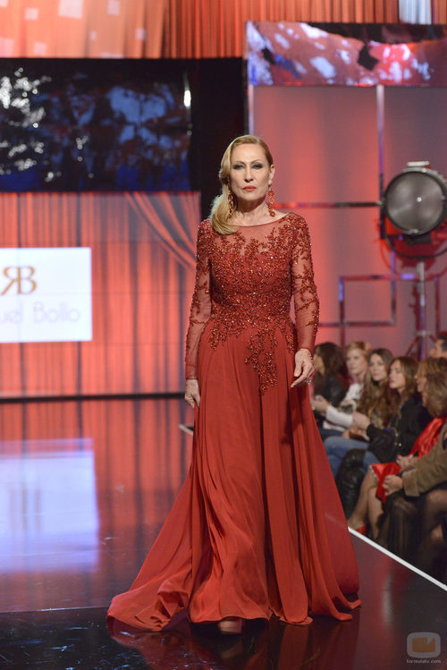 Rosa Benito, de largo en la 'Sálvame Fashion Week'