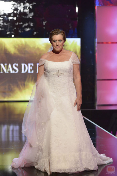 Chelo García Cortés, vestida de novia en la 'Sálvame Fashion Week'