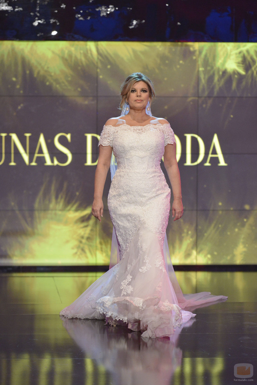 Terelu Campos, vestida de novia en la 'Sálvame Fashion Week'