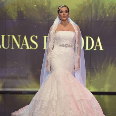 Raquel Bollo, vestida de novia en la 'Sálvame Fashion Week'