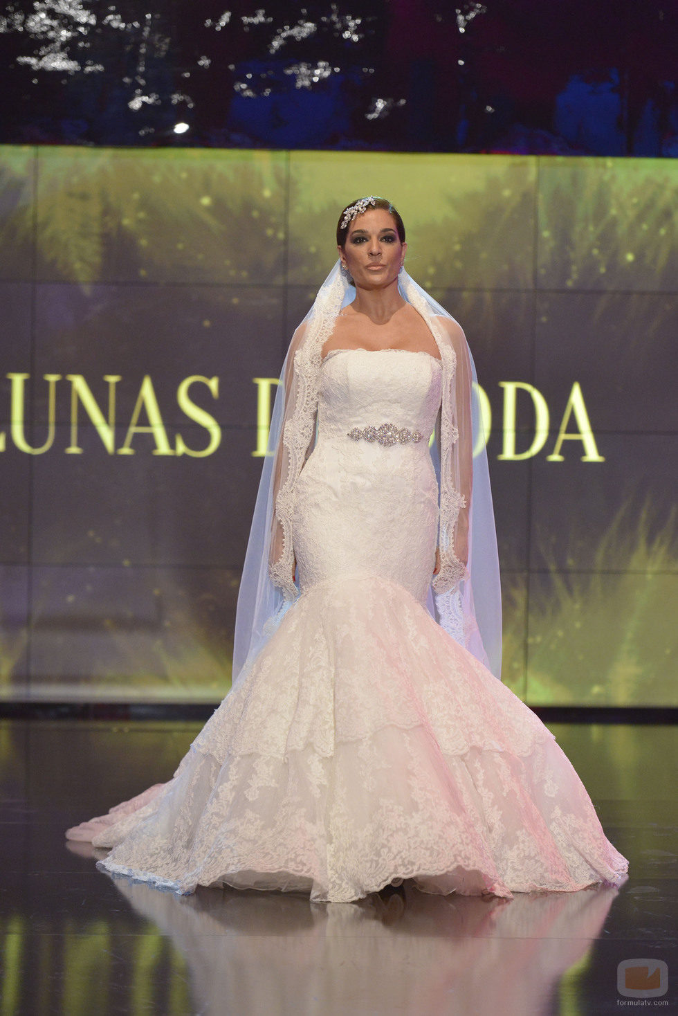 Raquel Bollo, vestida de novia en la 'Sálvame Fashion Week'
