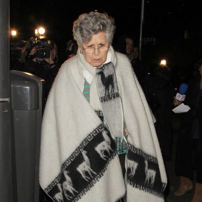 Pilar Bardem dándole el último adiós a Amparo Baró