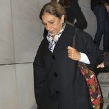 Lolita y Elena Furiase en el tanatario tras el fallecimiento de Amparo Baró