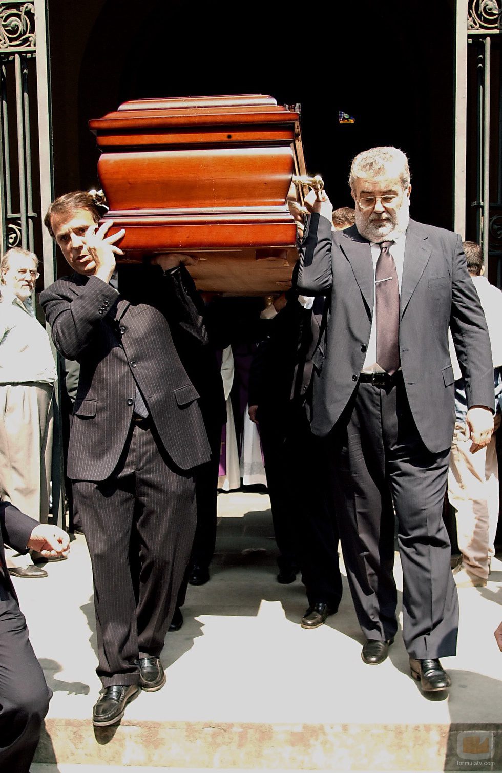 José Manuel Lara en el funeral de su padre en 2003