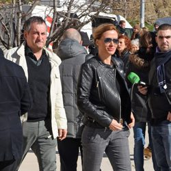 Susanna Griso y su marido en la capilla ardiente de José Manuel Lara Bosch