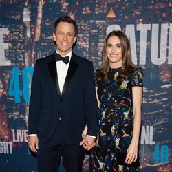 Seth Meyers y Alexi Ashe en los 40 años de 'SNL'