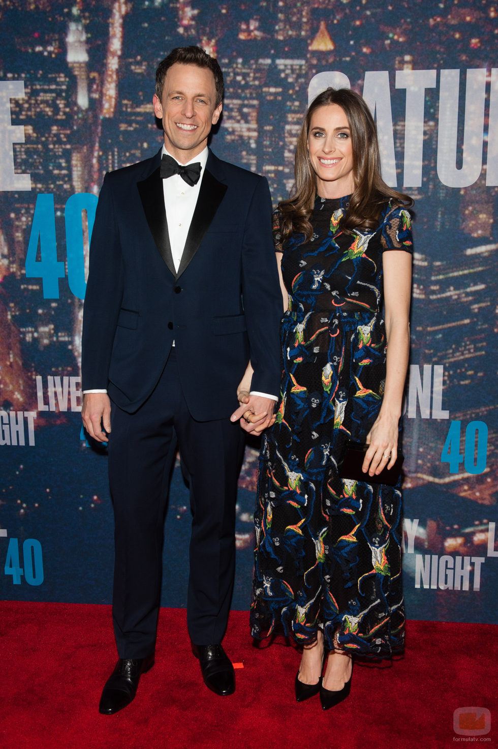 Seth Meyers y Alexi Ashe en los 40 años de 'SNL'