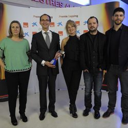 El equipo de 'Órbita Laika' con su galardón en los premios Zapping 2014