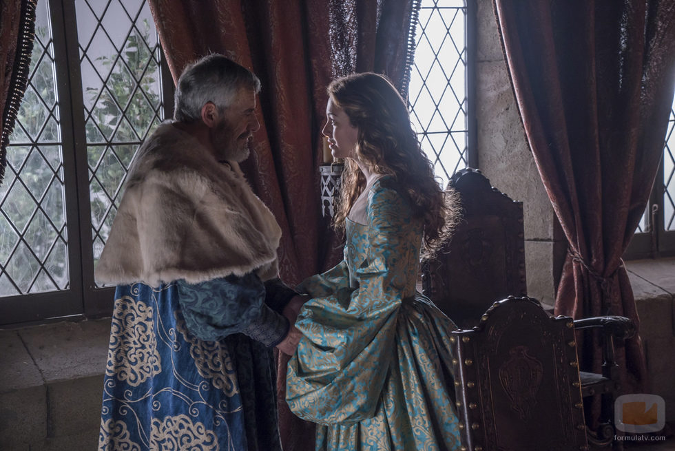 Blanca Suárez y Joan Crosas en 'Carlos, Rey Emperador'