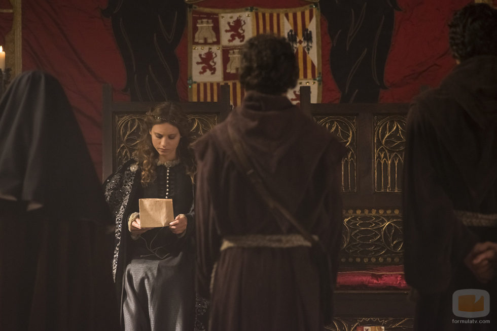 Cameo de Michelle Jenner en el cuarto episodio de 'El ministerio del tiempo'