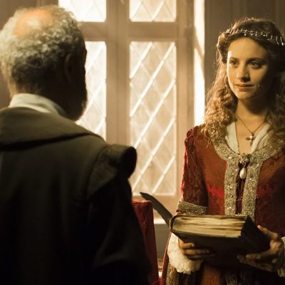 Michelle Jenner como Isabel en el cuarto episodio de 'El ministerio del tiempo'