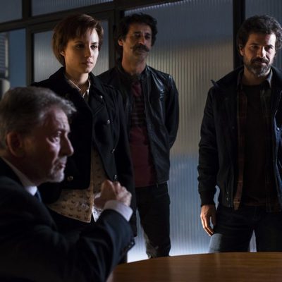 Salvador, Amelia, Alonso y Julián en el tercer episodio de 'El ministerio del tiempo'