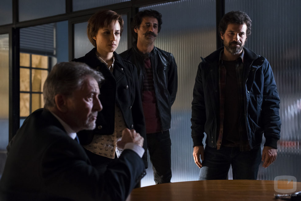 Salvador, Amelia, Alonso y Julián en el tercer episodio de 'El ministerio del tiempo'