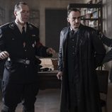 Alonso y Julián capturan a los nazis en el tercer episodio de 'El ministerio del tiempo'