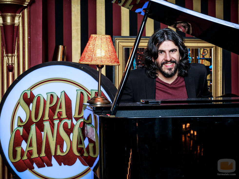 José Juan Vaquero al piano en 'Sopa de Gansos'