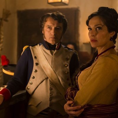 Natalia Millán es Lola Mendieta en el primer episodio de 'El ministerio del tiempo'