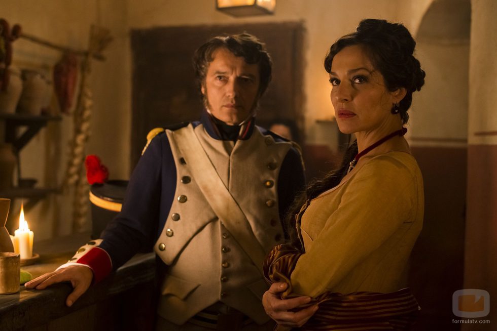 Natalia Millán es Lola Mendieta en el primer episodio de 'El ministerio del tiempo'