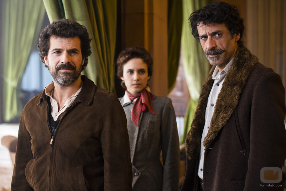 Julián, Amelia y Alonso en el quinto episodio de 'El ministerio del tiempo'