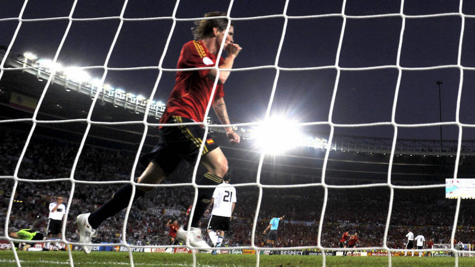 Fernando Torres celebra el gol de España