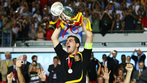 Los campeones de Europa levantan la copa