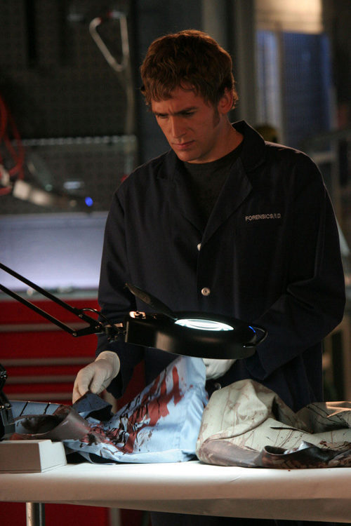 Eric Szmanda en el capítulo "Peces gordos" de 'CSI: Las Vegas'