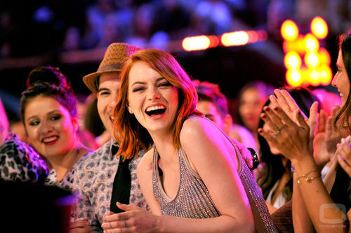 Emma Stone en el público en los Nickelodeon's 28th Annual Kids' Choice Awards