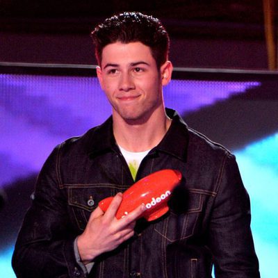 Nick Jonas presentó los Nickelodeon's 28th Annual Kids' Choice Awards