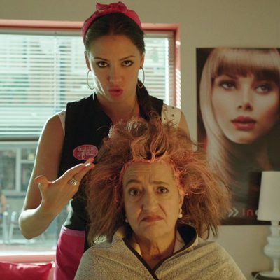Cuca y Melany en el primer episodio de 'Aquí Paz y después Gloria'